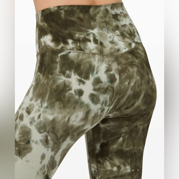 NWT Lululemon Align Pant 25" *Diamond Dye Light Sage Army Green Dark Olive Sz 0 - Picture 2 of 9